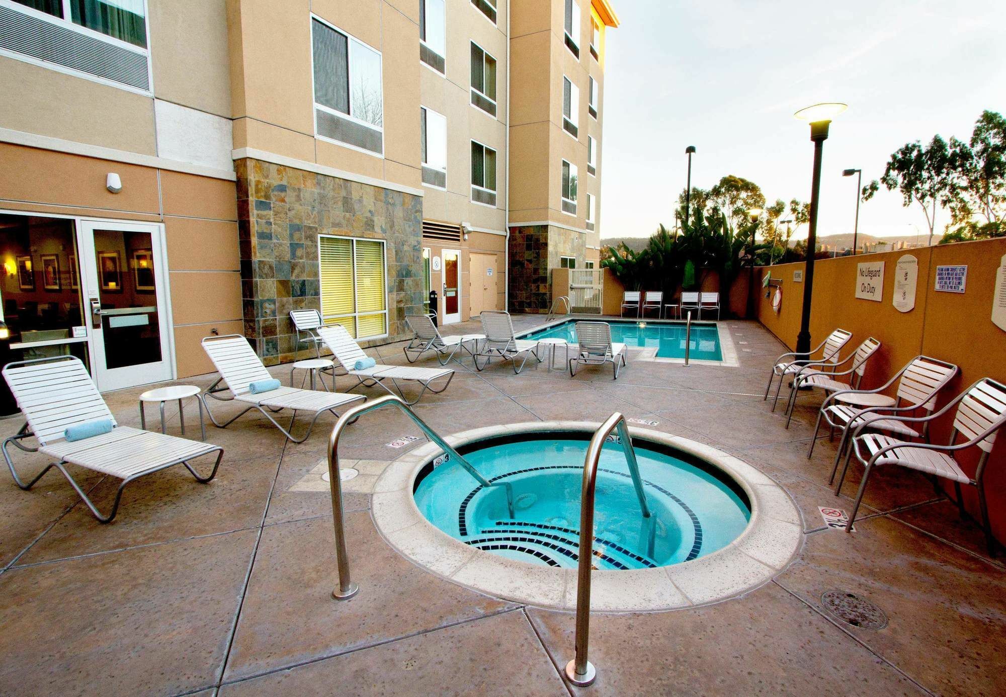 Fairfield Inn & Suites - Los Angeles ווסט קובינה מראה חיצוני תמונה